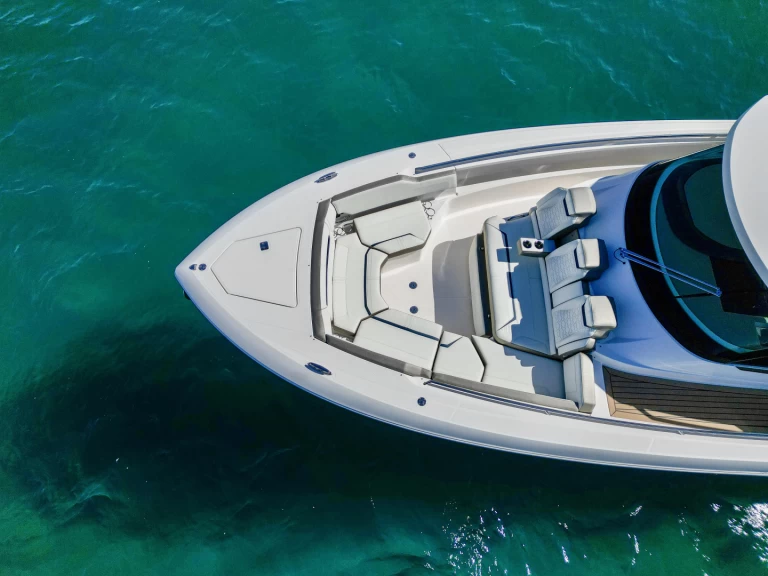 Luxury Yacht hire in West Palm Beach - Tiara 43LS