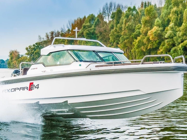 Yacht hire West Palm Beach cheap Axopar 28 T-Top