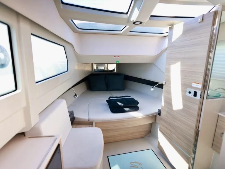 Hire Motorboat with or without skipper Axopar West Palm Beach