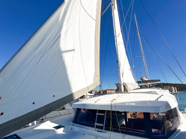 Hire a Bali Bali Catsmart Pirovac