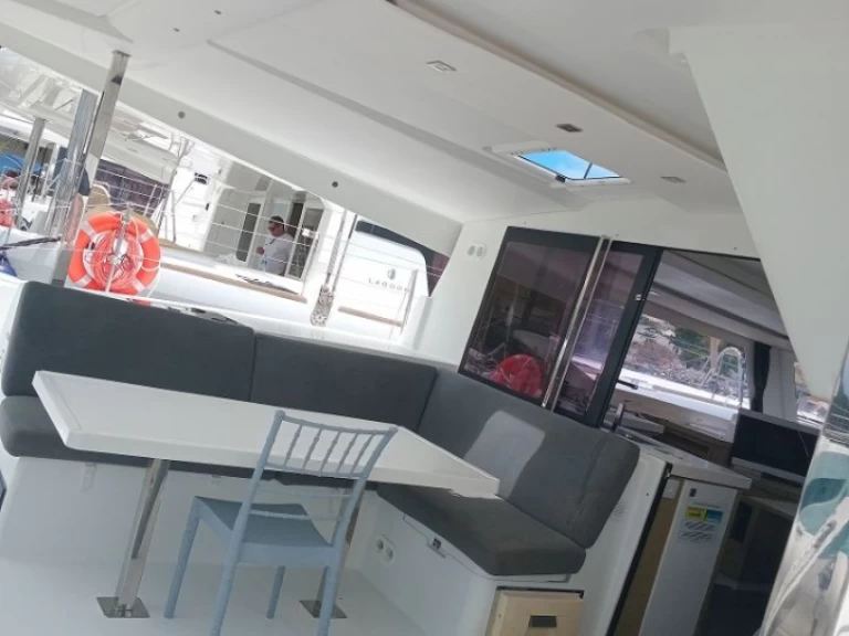 Catamaran to hire Praslin Island at the best price