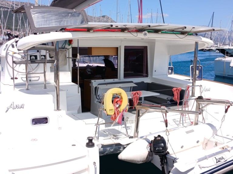 Yacht charter Kaštela - Lagoon Lagoon 400 S2 on SamBoat