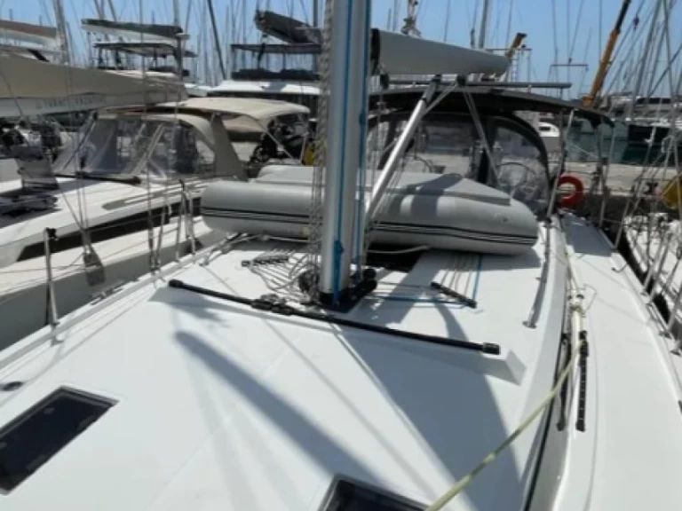 Bavaria Bavaria C42 charter bareboat or skippered in  Alimos