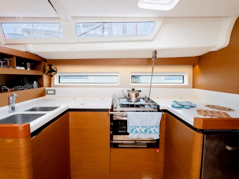 Hire a Jeanneau Sun Odyssey 490 Rhodes (City)