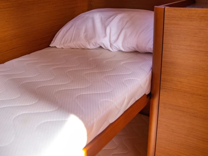 Charter a Jeanneau Sun Odyssey 490 in Benitses on Samboat