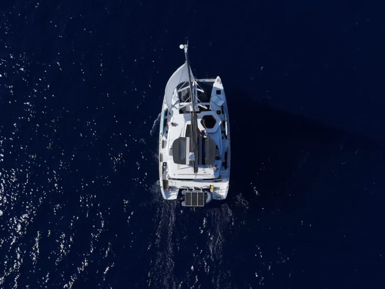 Catamaran hire in Lefkáda - Lagoon Lagoon 450 F