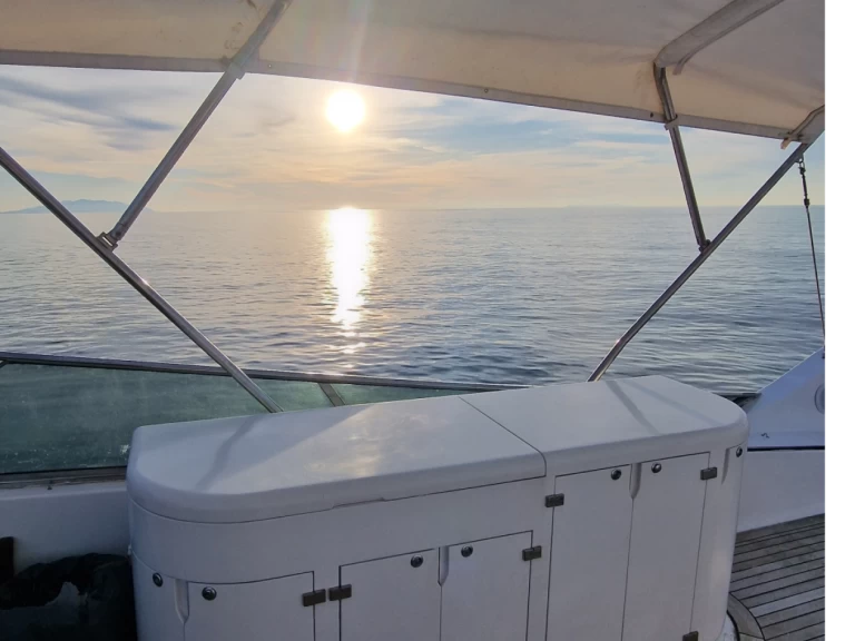 Hire Luxury Yacht with or without skipper Maiora San Vincenzo