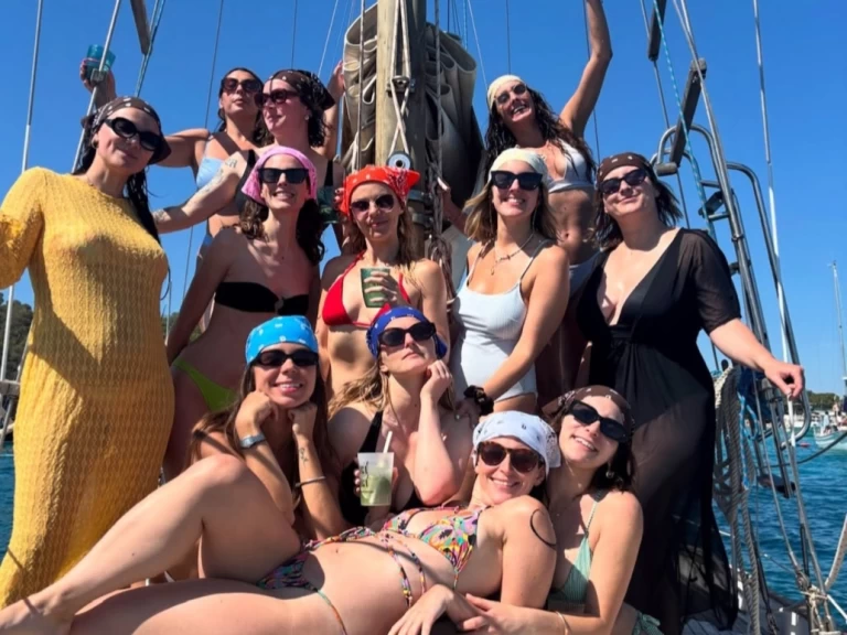 Sailboat hire in Benidorm - Formosa Quecht 41