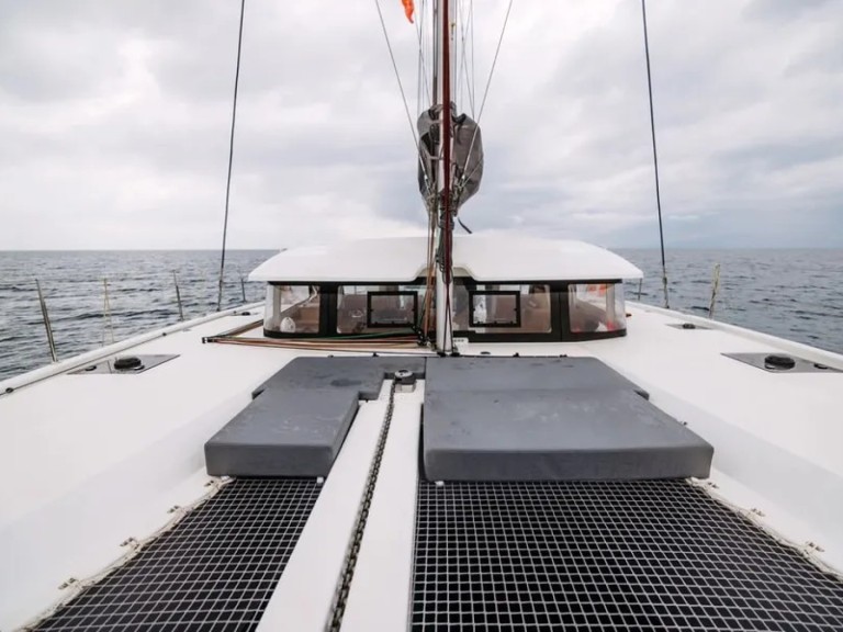 Catamaran hire in Lefkáda - Excess Excess 11