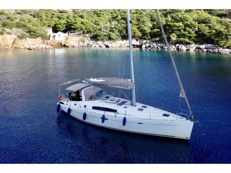Hire a Bénéteau Oceanis 50 Family Lefkáda