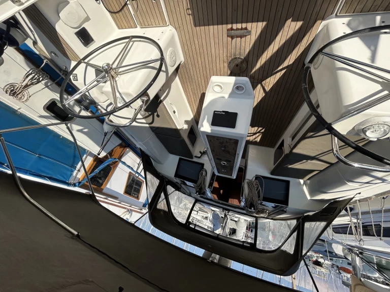 Sailboat to hire Gouvia at the best price