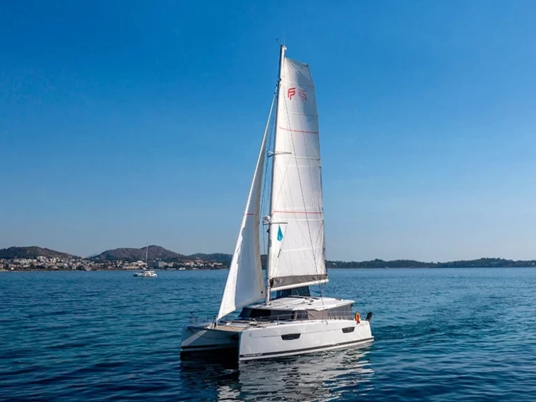 Yacht charter Lávrio - Fountaine Pajot Astrea 42 on SamBoat