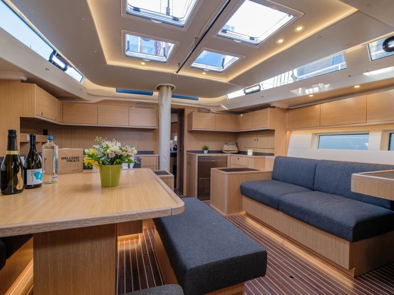 Hire Sailboat with or without skipper Bavaria Lávrio