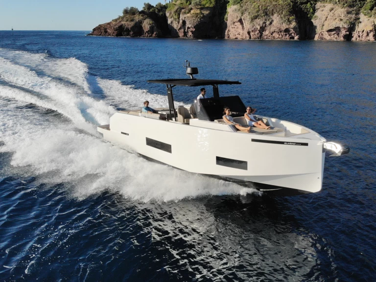 De Antonio De Antonio D42 Open charter bareboat or skippered in  Lávrio