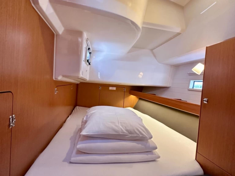 Hire a Bavaria Cruiser 46 Sukošan