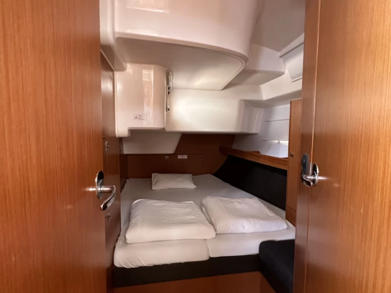 Charter a Bavaria Cruiser 51 in Sukošan on Samboat