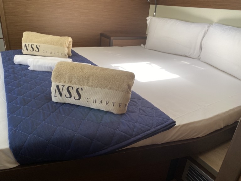 Catamaran hire in Furnari - Lagoon Lagoon 52 F