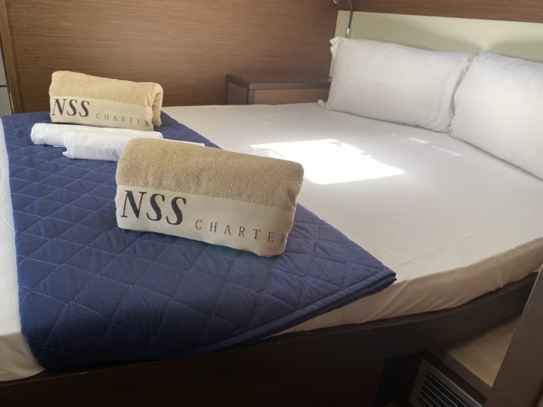 Catamaran hire in Furnari - Lagoon Lagoon 52 F