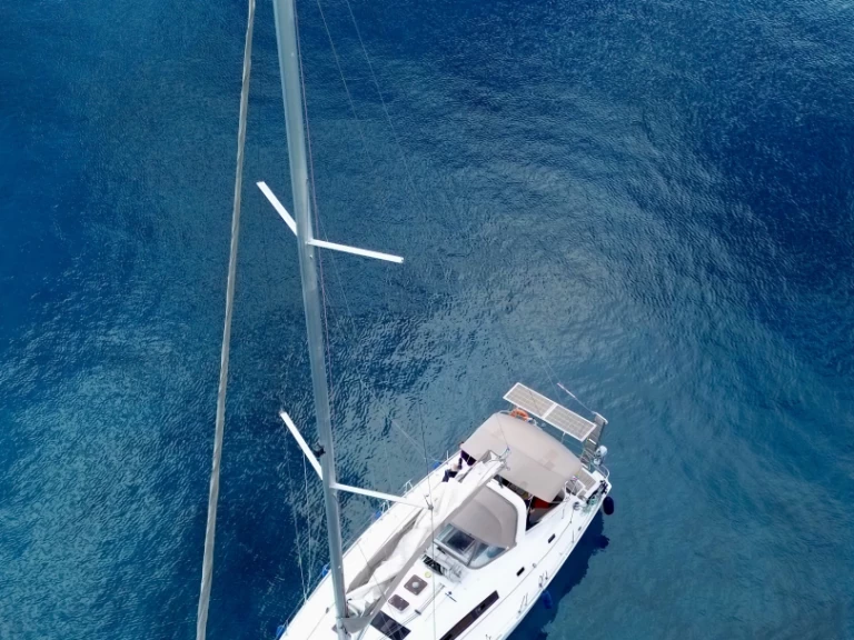 Hire a Bénéteau Oceanis 50 Family Lefkáda