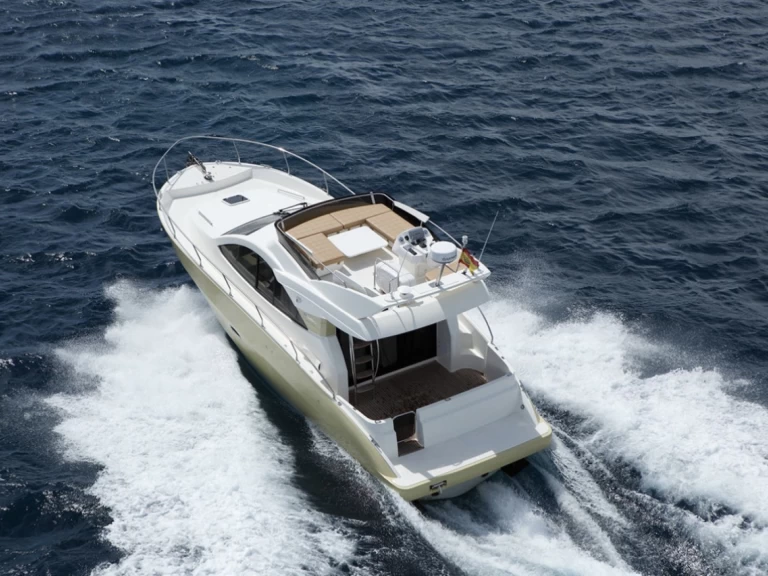 Hire a Faeton F-360 Fly Spain