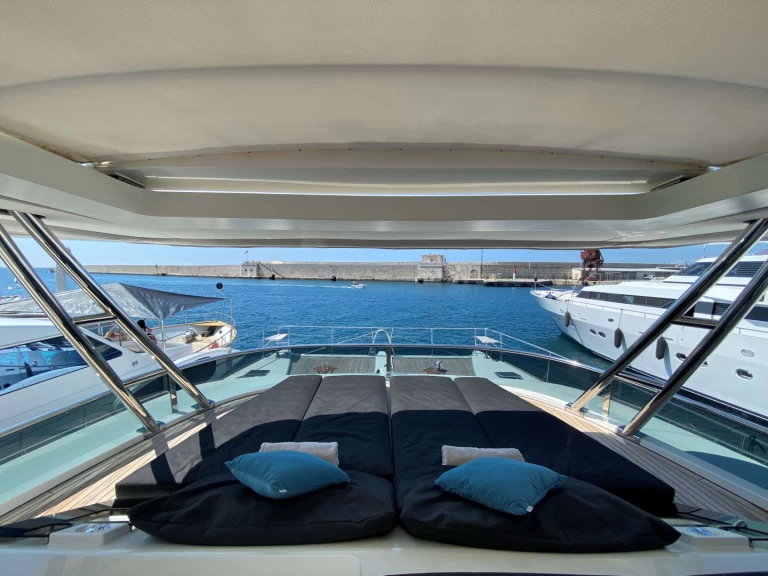 Hire Luxury Yacht with or without skipper Lagoon Split