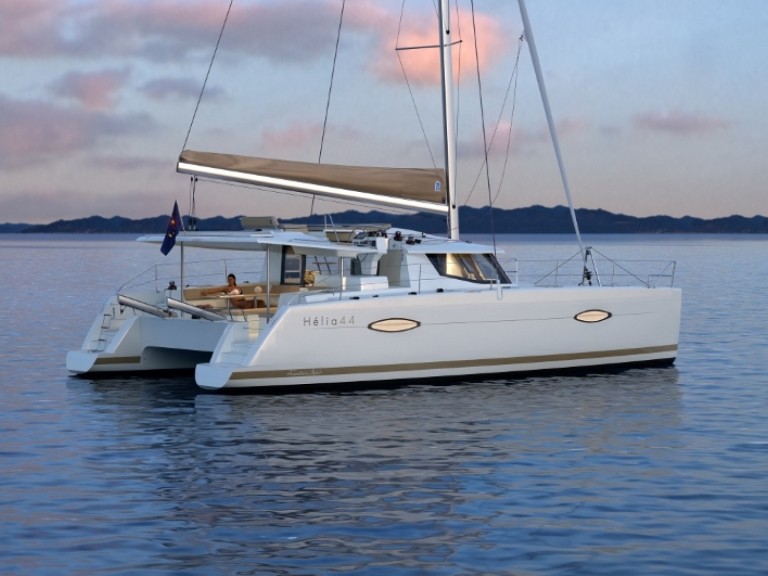 Hire a Fountaine Pajot Helia 44 Fethiye