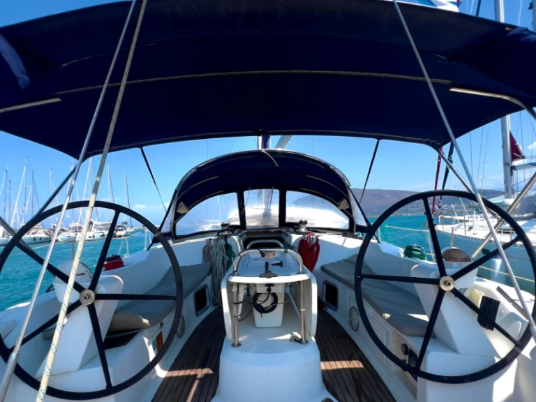 Sailboat to hire Préveza at the best price