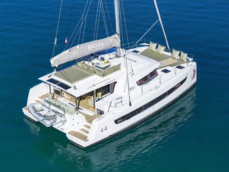 Hire a Bali Bali 4.4 Seget Donji