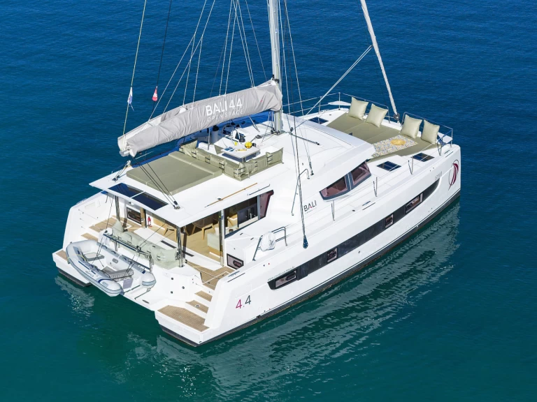 Hire a Bali Bali 4.4 Seget Donji