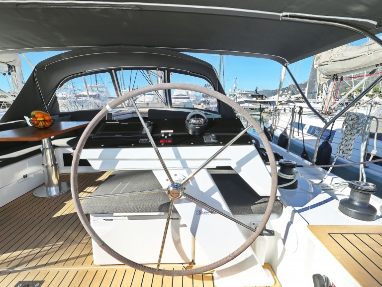 Hire Sailboat Hanse with a boat licence