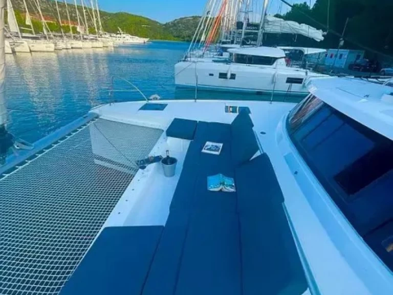 Yacht charter Primošten - Fountaine Pajot Astrea 42 on SamBoat