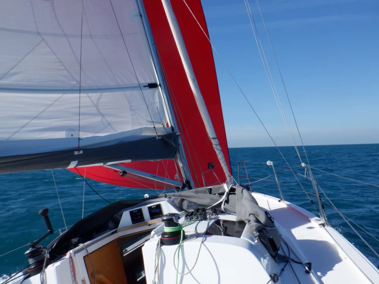 Charter a Elan E3 in Porto Antico di Genova on Samboat