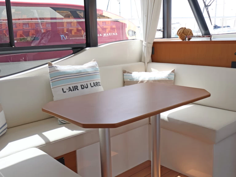 Yacht charter Portimão - Bénéteau Swift Trawler 48 on SamBoat
