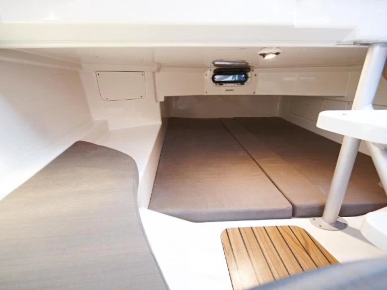 Hire a Quicksilver Activ 805 Cruiser Tribunj