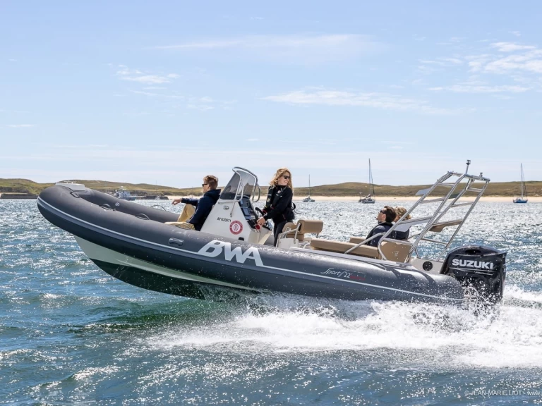 Yacht hire La Trinité-sur-Mer cheap BWA 22 GTO