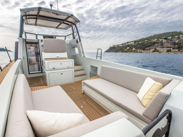 BUEHLER TURBOCRAFT Silverfine charter bareboat or skippered in  La Trinité-sur-Mer
