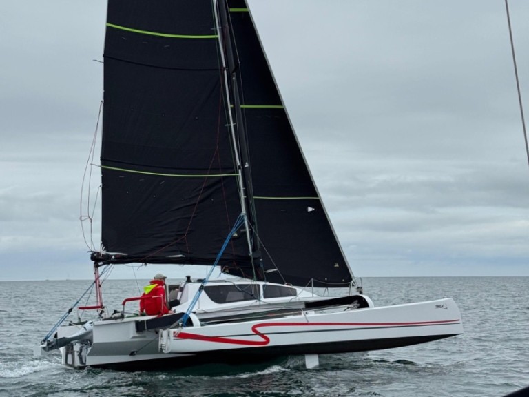 Tricat TRICAT 8.50 charter bareboat or skippered in  La Trinité-sur-Mer