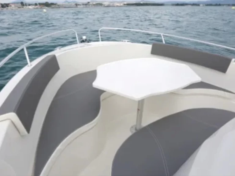 Yacht hire Antibes cheap Pacific Craft 625 Open