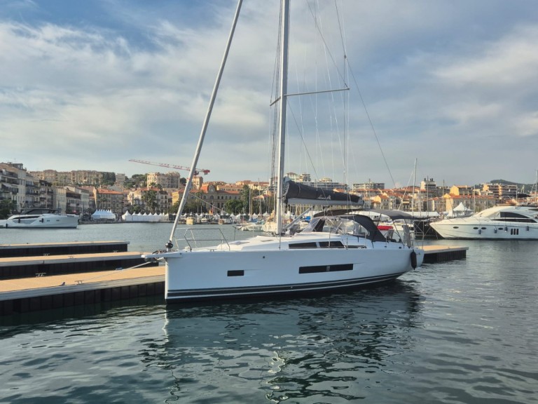 Yacht charter Castiglioncello - Hanse Hanse 360 - 3 cabine - 2 bagni on SamBoat