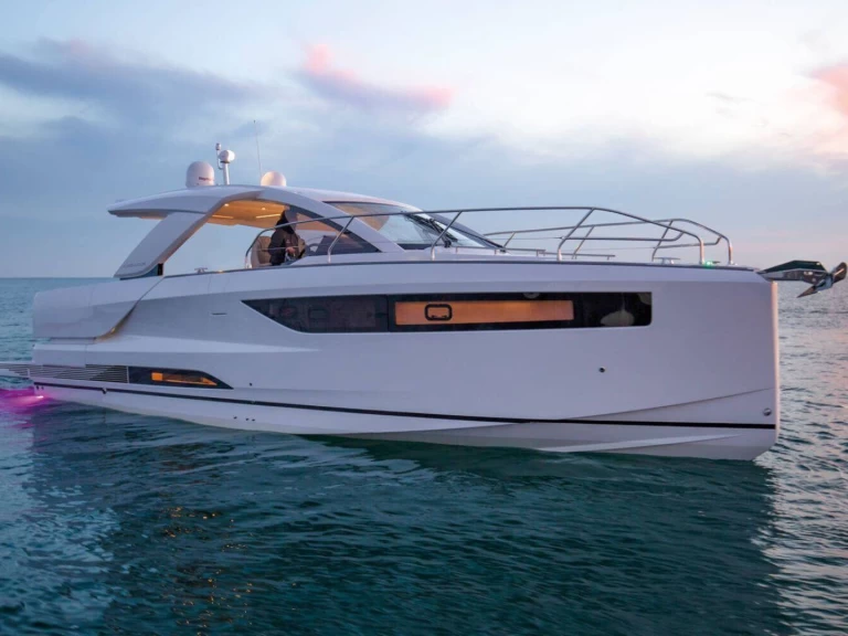 Charter a Sea-Doo GTX  in Portimão on Samboat