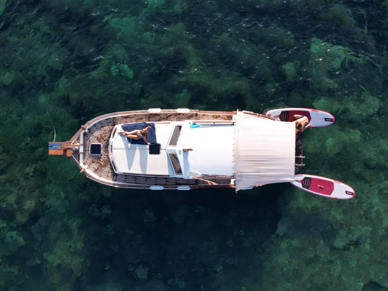 Yacht hire Mahón cheap llaut menorquin