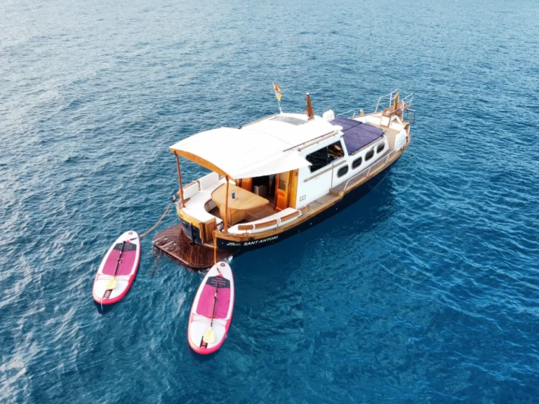 Capeador llaut menorquin charter bareboat or skippered in  Mahón
