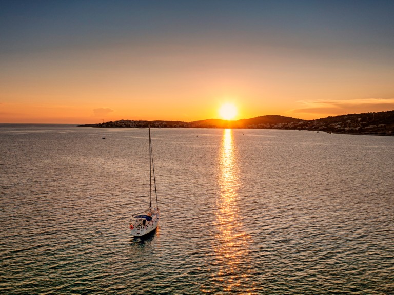 Hire a Elan Elan 40 Split