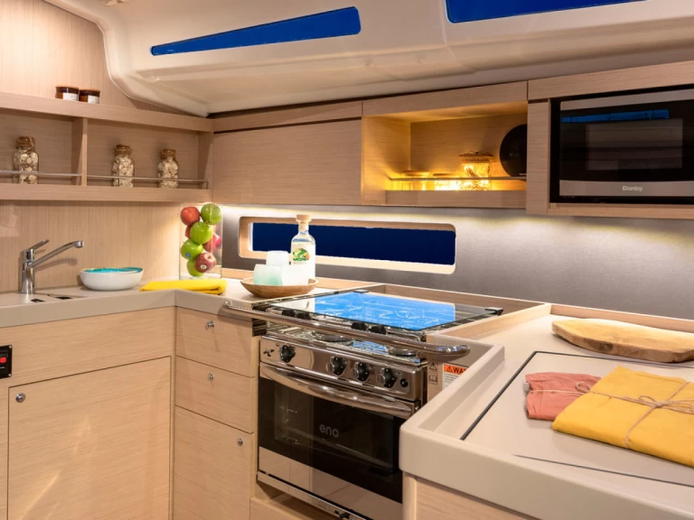 Charter a  Moorings 42.3 in Saint George on Samboat