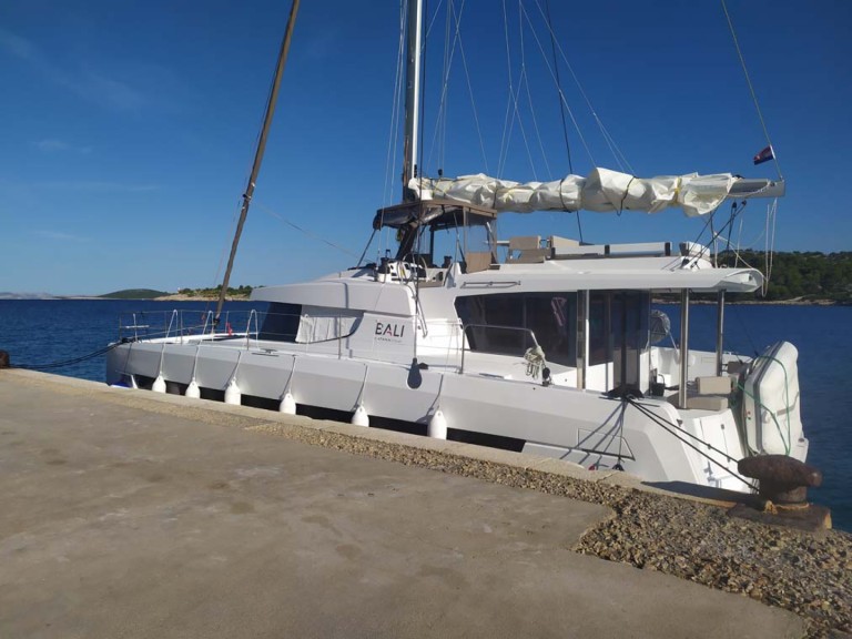 Catamaran to hire Palma de Mallorca at the best price