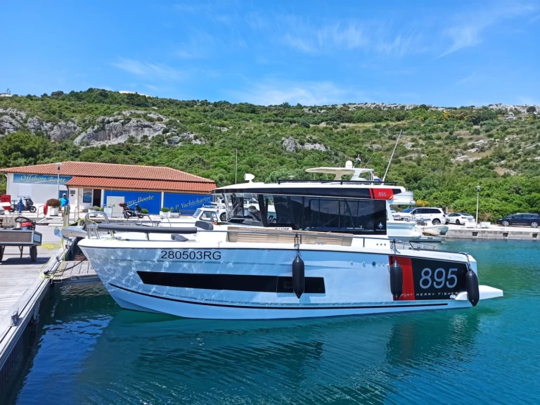 Charter a Jeanneau Merry Fisher 895 Sport Offshore in Punat on Samboat