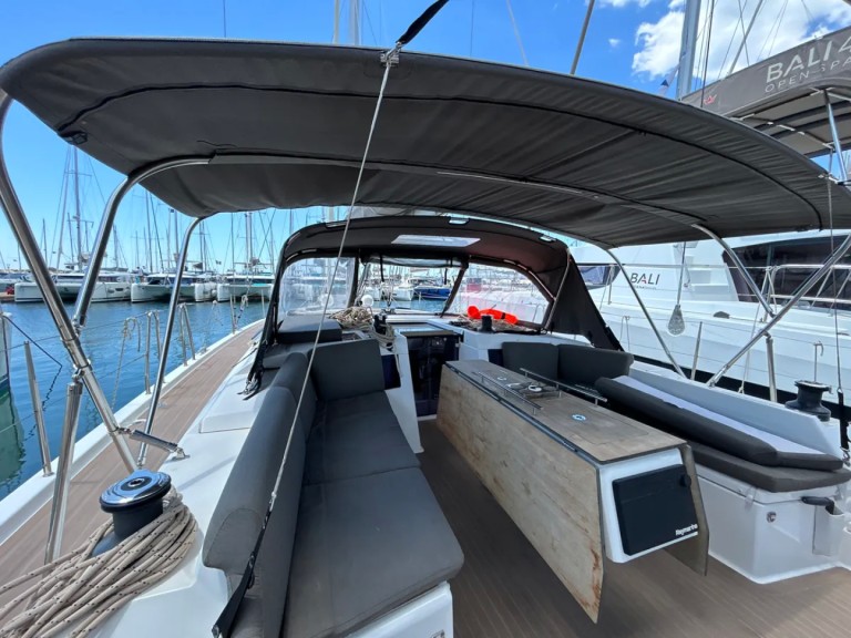 Sailboat hire in Olbia - Dufour Dufour 470