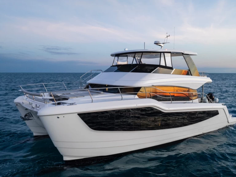Yacht hire Jesolo cheap Aquila 50 Yacht