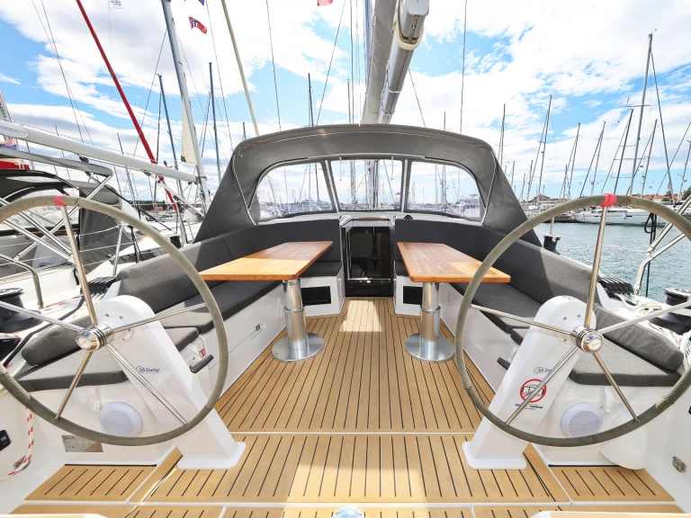 Hire a Hanse Hanse 410 Biograd na Moru