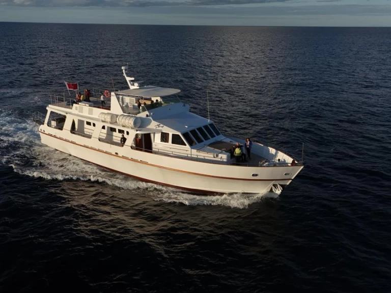 Pathfinder 29 charter bareboat or skippered in  Sliema